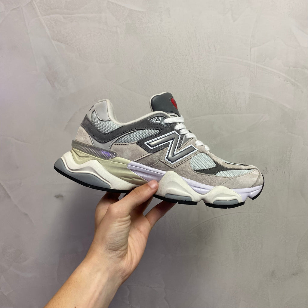 New Balance 9060 Rain Cloud Grey (Pronta Entrega)