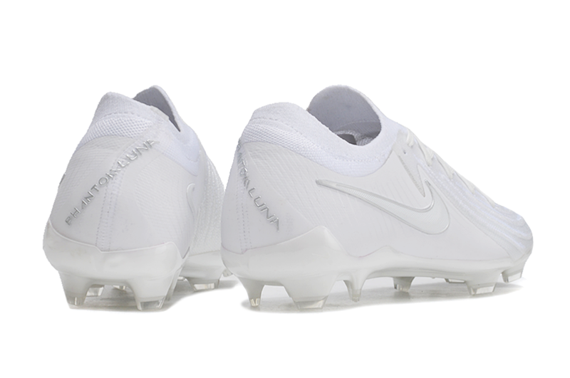 Chuteira Campo Nike Phantom Luna Elite (Fg)