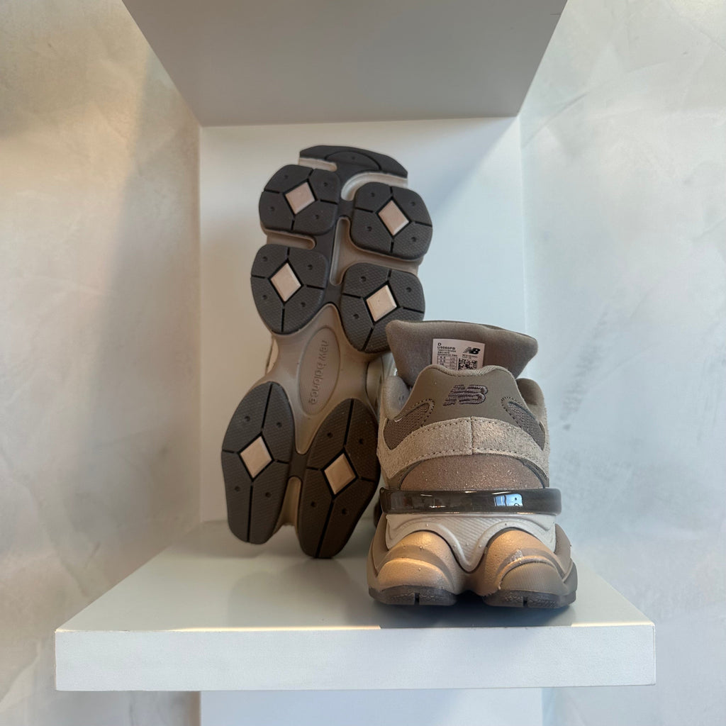 New Balance 9060 Mushroom Timberwolf (Pronta Entrega)