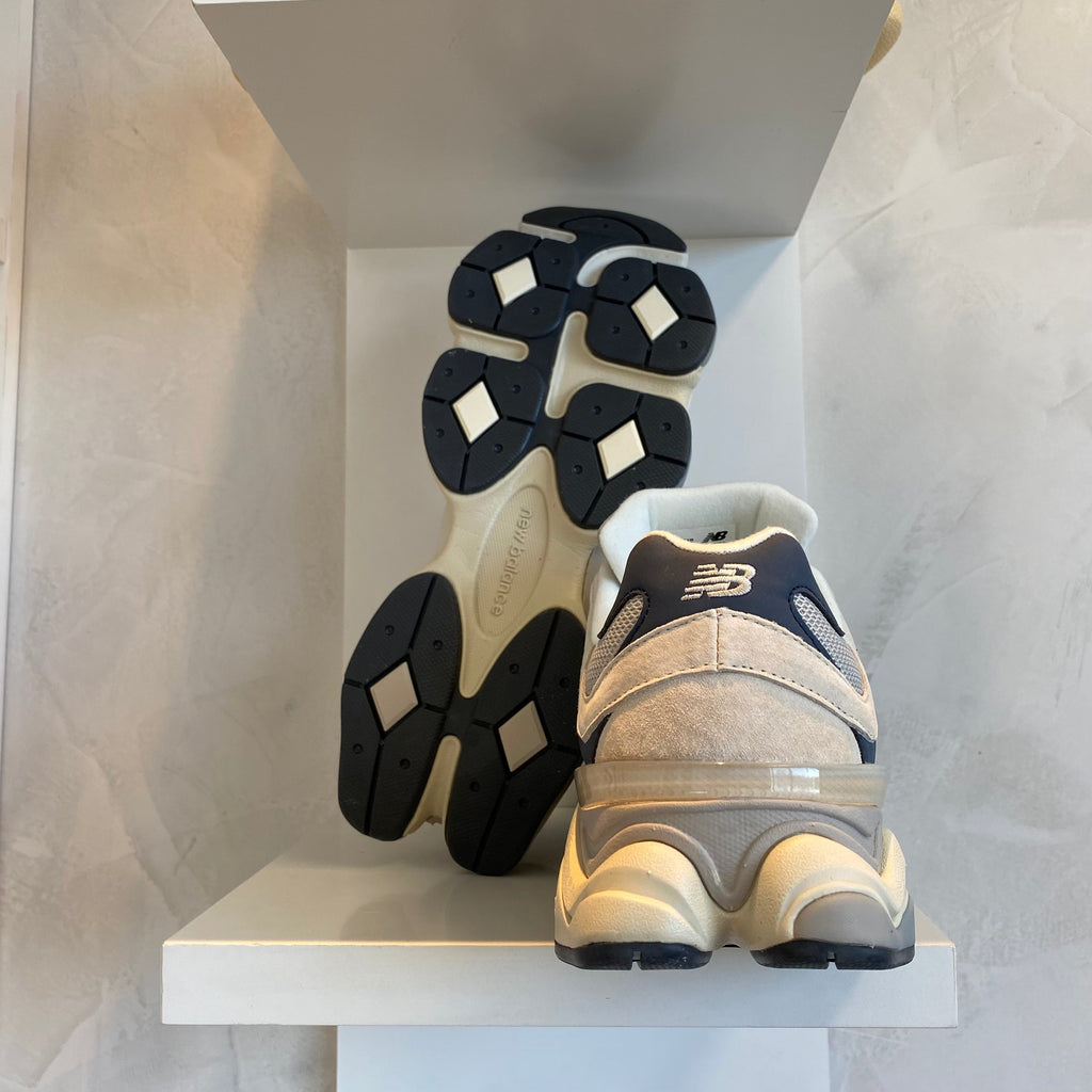 New Balance 9060 Moonrock Linen (Pronta Entrega)