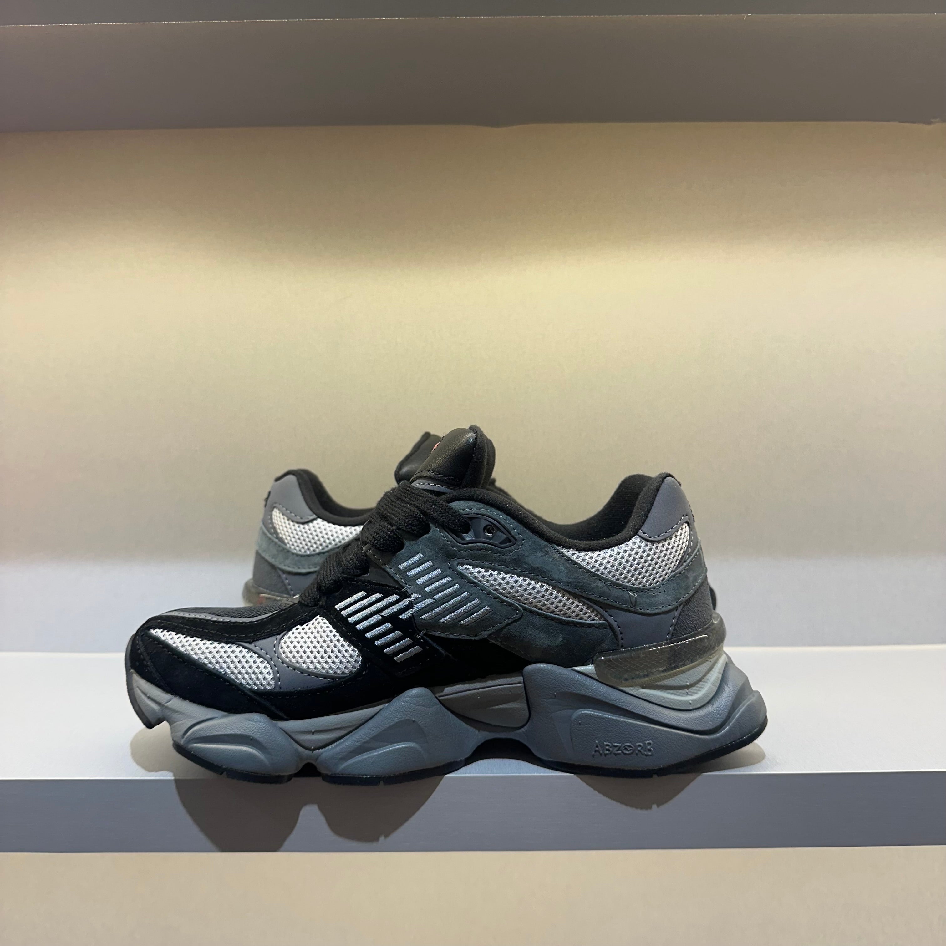 New Balance 9060 Black Castlerock (Pronta Entrega)