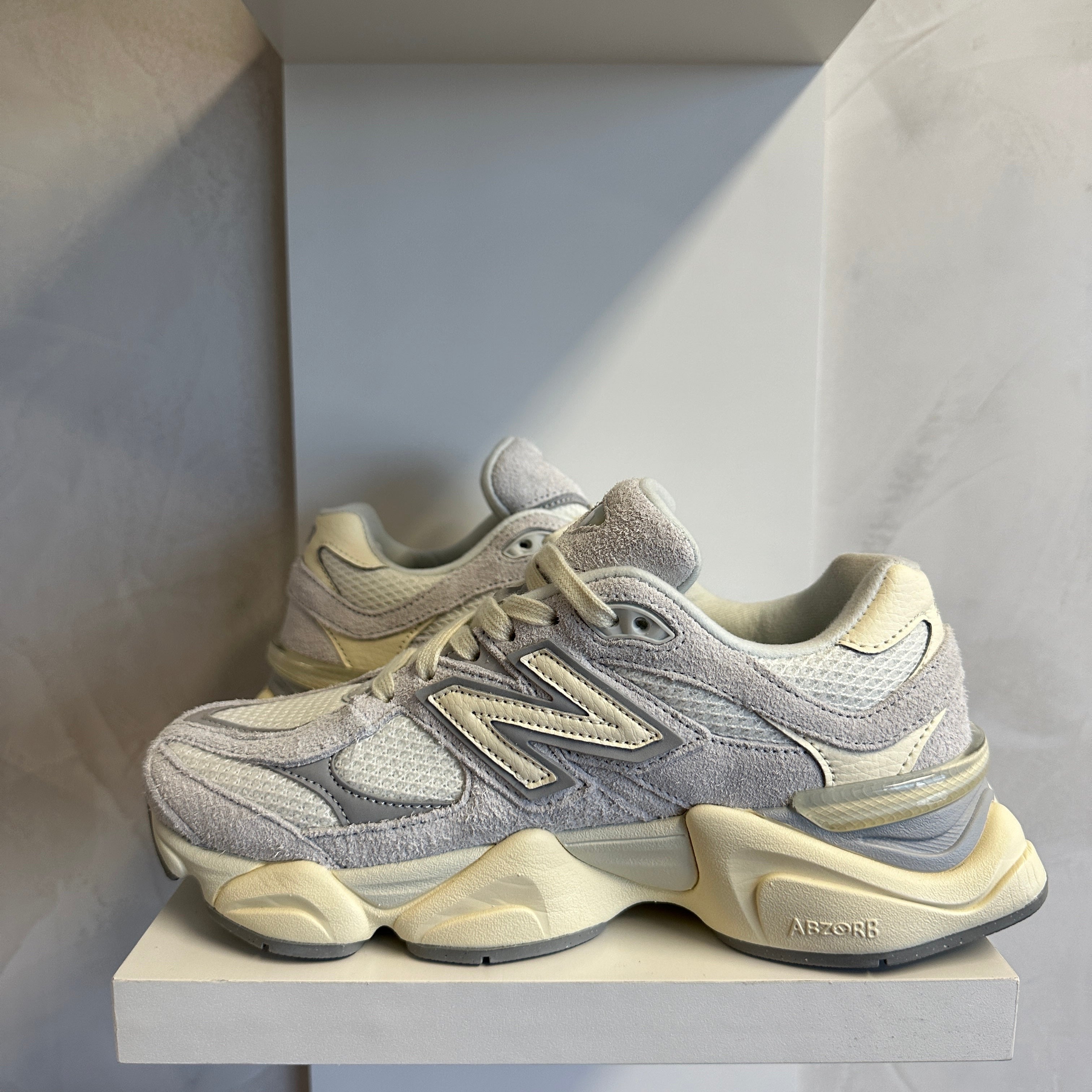 New Balance 9060 Quartz Grey