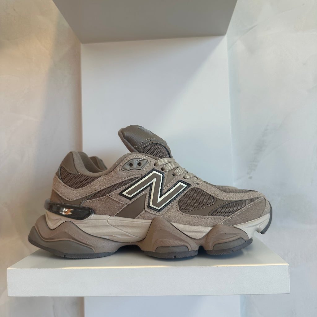 New Balance 9060 Mushroom Timberwolf (Pronta Entrega)